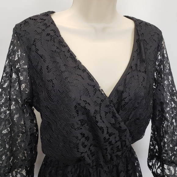 Everly black lace romper size small made in USA - Picture 2 of 9